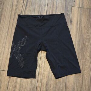 271. 2XU Women's Black Bike Shorts Workout Size Large EUC